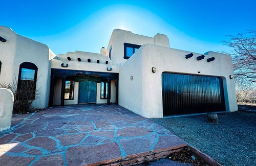 Arroyo Seco Haus | Slope & Sage Hideaway- 2m Arroyo Seco /20m Taos/20m Ski Valley