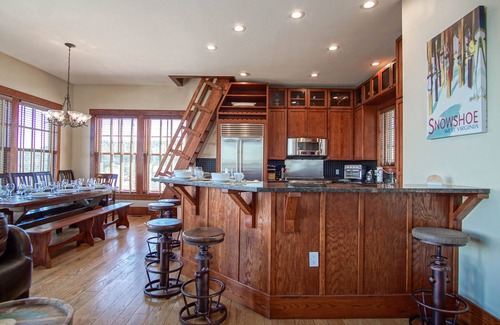 Snowshoe Haus | Slope side 8 BR at Sanctuary Majestic Mountain Top Estate 4800 square feet of quality sleeps 16