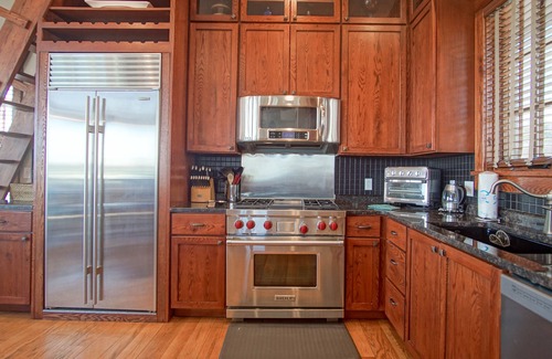 Snowshoe Haus | Slope side 8 BR at Sanctuary Majestic Mountain Top Estate 4800 square feet of quality sleeps 16