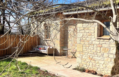 Saint-Antonin Noble Val Haus | Small 2/4 person gite with swimming pool to share with the large gite