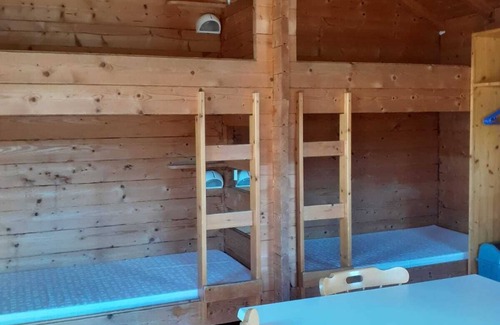 Le Frasnois Skihütte | Small 4-seater chalet, classified site of the 4 lakes and Hérisson waterfalls