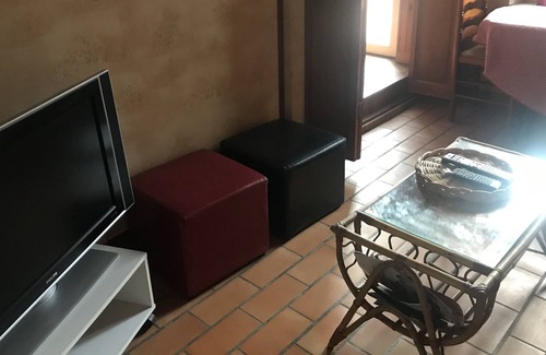 Champs-sur-Marne Haus | Small apartment with us