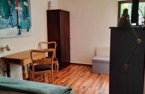 Striesen Haus | Small but Fine Double Room with Shared Terrace, Shared Garden and Wi-Fi