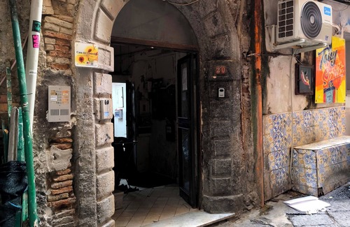 Quartieri Spagnoli Wohnung | Kleines Loft im Herzen der spanischen Nachbarschaft