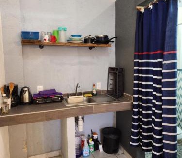 Lazaro Cardenas Wohnung | Small studio APT 5min to DT!