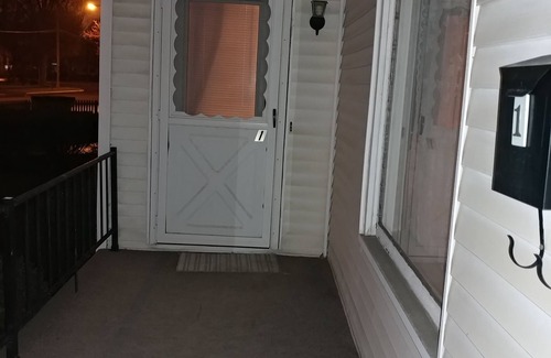 Mount Clemens Wohnung | Schönes Studio in der Nähe von St. Clair River & Clinton River & Stadt. Eigener Eingang