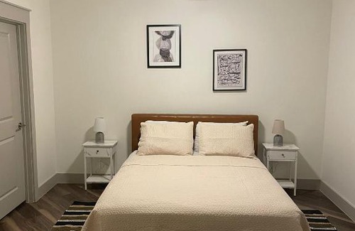 Addison Wohnung | Smart Luxury 2BD 2BTH Apt with pool view, Gym, office and bbq area