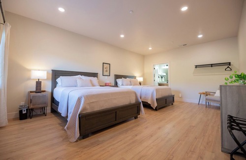 Idaho Falls Kabine | Snake River Meadow Lodge + Fishing & Outdoor Haven: 30 Acre Riverfront New Build