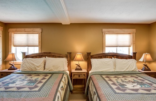 Swan Valley Hotel | Snake River Roadhouse #4 Big Brown