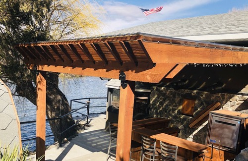 Hagerman Haus | Snake River Vacation Home *Steam Sauna, Private Docks, Water Slide, Outdoor Bar*