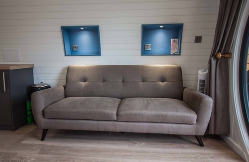 Pickering Kabine | Snowdrop Family Glamping Pod | sleeps 4 - Gold Award winning