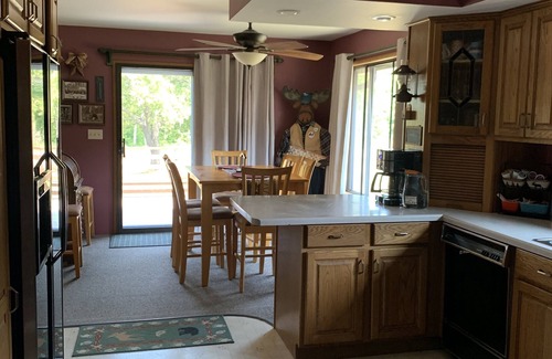 Powell Skihütte | Schneemobil die Huronenberge