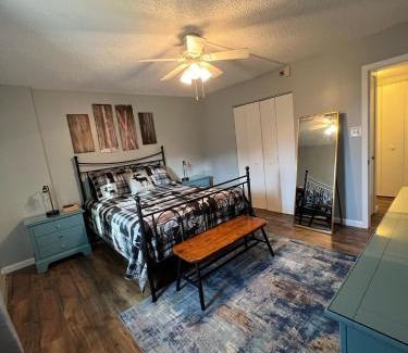 Snowshoe Wohnung | Snowshoe Ski-in & Ski-out at Silvercreek Resort - Family friendly, jacuzzi, hot tub, mountain views