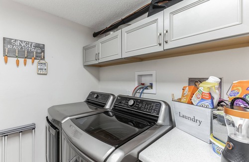 Grass Lake Haus | Snuggle time is great at the LiL Carrot waterfront on Big Wolf Lake