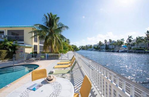Seven Mile Beach Haus | Snug Harbour View Condo #5