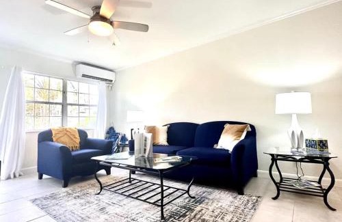 Seven Mile Beach Haus | Snug Harbour View Condo #5