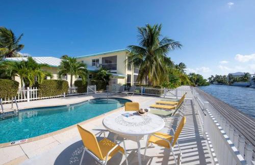 Seven Mile Beach Haus | Snug Harbour View Condo #3