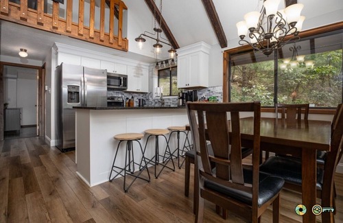 Basye Skihütte | So-Close Chalet - Easy walk to Bryce Resort!