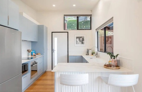 Mount Stuart Haus | Soak in the views at The Hill Townhouse