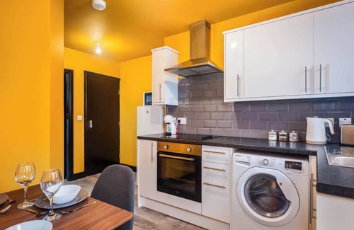 Doncaster Haus | Doncaster-3 Bedroom Social Media House -Projectors-Parking-WiFi