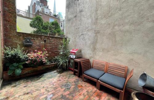 Society Hill Haus | Society Hill, Historical Luxury Home, 3Bd/2.5Ba