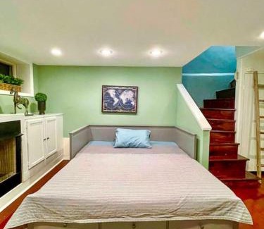 Society Hill Haus | Society Hill, Historical Luxury Home, 3Bd/2.5Ba