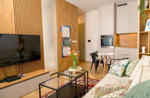 Banska Bystrica Wohnung | SOHO Apartmán v centre, smart & self check-in 24h, private garage EV