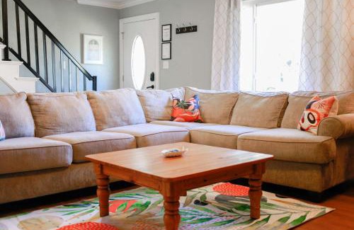 Bayview Haus | Sojourn Spacious Family Retreat with Fenced Backyard