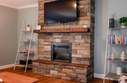 Bayview Haus | Sojourn Spacious Family Retreat with Fenced Backyard