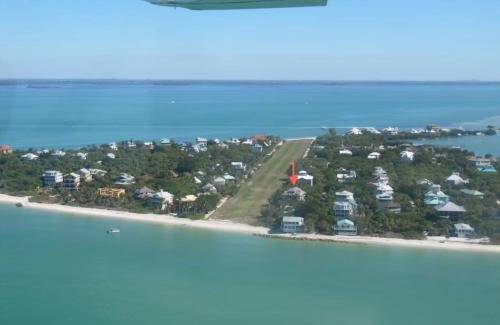 Jose's Hideaway Villa | Sol Mar-Oceanfront Beachhouse