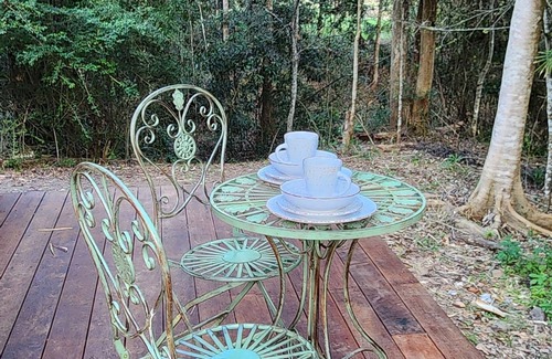 Traveston Kabine | Solace Dome – Eco-Farmstay Escape in the Hinterland