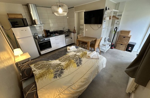 Neydens Wohnung | Studio-Soleil levant-Ensuite