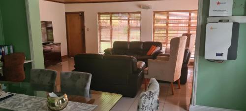 Robertsham Haus | Solomon bnb