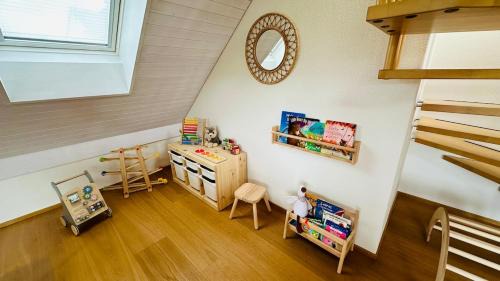 Kuessnacht Wohnung | SOLUNA STAY I Penthouse lake view I 20 Min to Luzern I Kidsfriendly I Self-check-in I WIFI I Ski I Free Parking