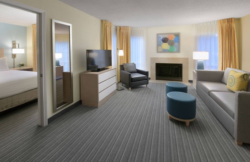 Blue Ash Hotel | Sonesta ES Suites Cincinnati - Blue Ash