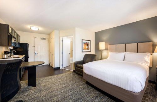 Gwinnett Place Hotel | Sonesta Simply Suites Atlanta Gwinnett Place