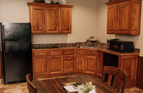 Dundee Kabine | Songbird Serenade Suite: Luxury, Lodge Suite in Amish Country, Ohio