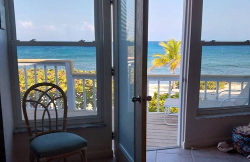 West End Haus | Sonscape Ocean Odyssey on the beach 100 feet from the water with stunning views!