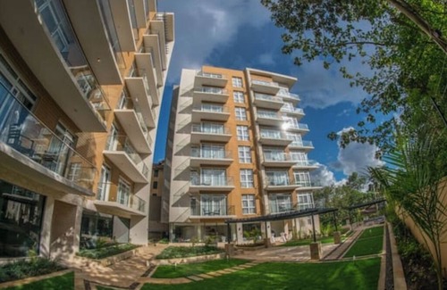 Kileleshwa Wohnung | Soothing 3-bedroom apartment with WiFi in vibrant Nairobi