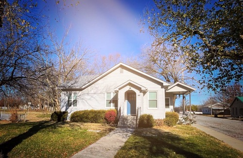 Powell Haus | Soothing 3-bedroom house with AC in Wheaton
