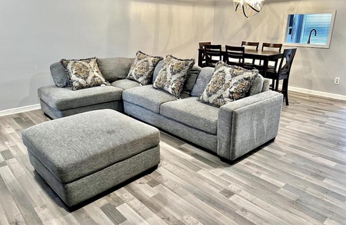 Stone Mountain Haus | Soothing Townhome