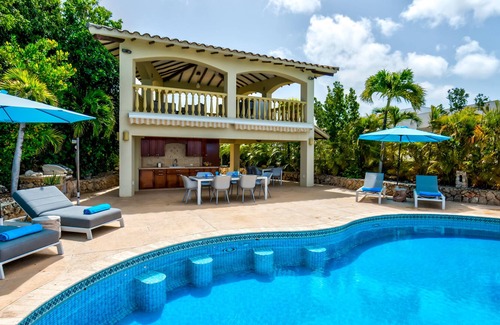 Sabadeco Villa | Anspruchsvolle Villa am Meer, Flucht ins Paradies! Zugang zum Strand, Infinity-Pool
