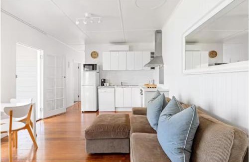 Sorrento Haus | Sorrento Beach Cottages No. 2 - in the heart of Sorrento