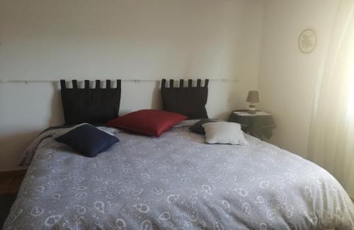Arruda dos Vinhos Haus | Sossego e tranquilidade-Valley Guest House-Perto de Lisboa-Estacionamento à porta do alojamento