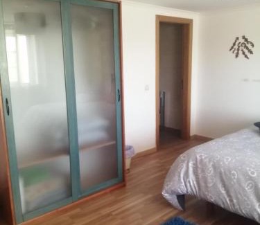 Arruda dos Vinhos Haus | Sossego e tranquilidade-Valley Guest House-Perto de Lisboa-Estacionamento à porta do alojamento
