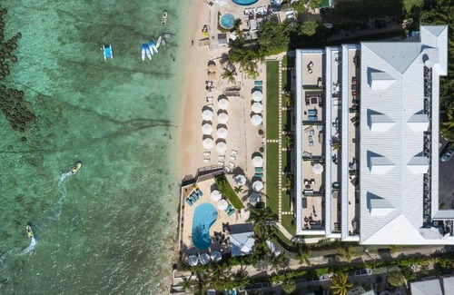 Seven Mile Beach Wohnung | South Bay Beach Club - Two Bedroom Beachfront Condos by Grand Cayman Villas & Condos