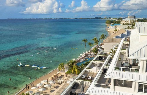 Seven Mile Beach Wohnung | South Bay Beach Club - Two Bedroom Beachfront Condos by Grand Cayman Villas & Condos