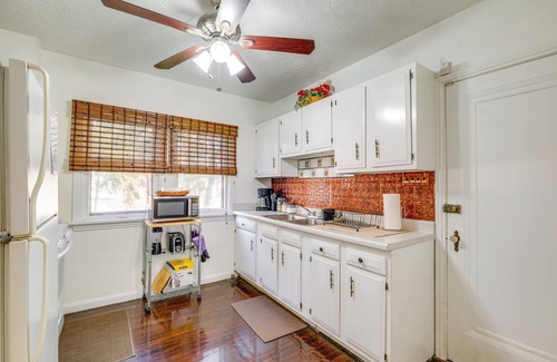 Cleveland Heights Wohnung | South Euclid Apt < 10 Mi to Downtown Cleveland!