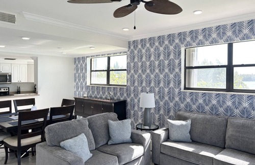 Bahamas Terrace Eigentumswohnung | South Pointe Villa - Luxurious 3BR Oceanfront Villa - Newly Renovated!