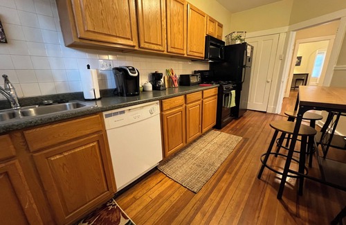 The Southampton Wohnung | South STL City Oasis 2 BR 1 BA Near DT, Forest Park, Wash U, SLU, Blues, City SC